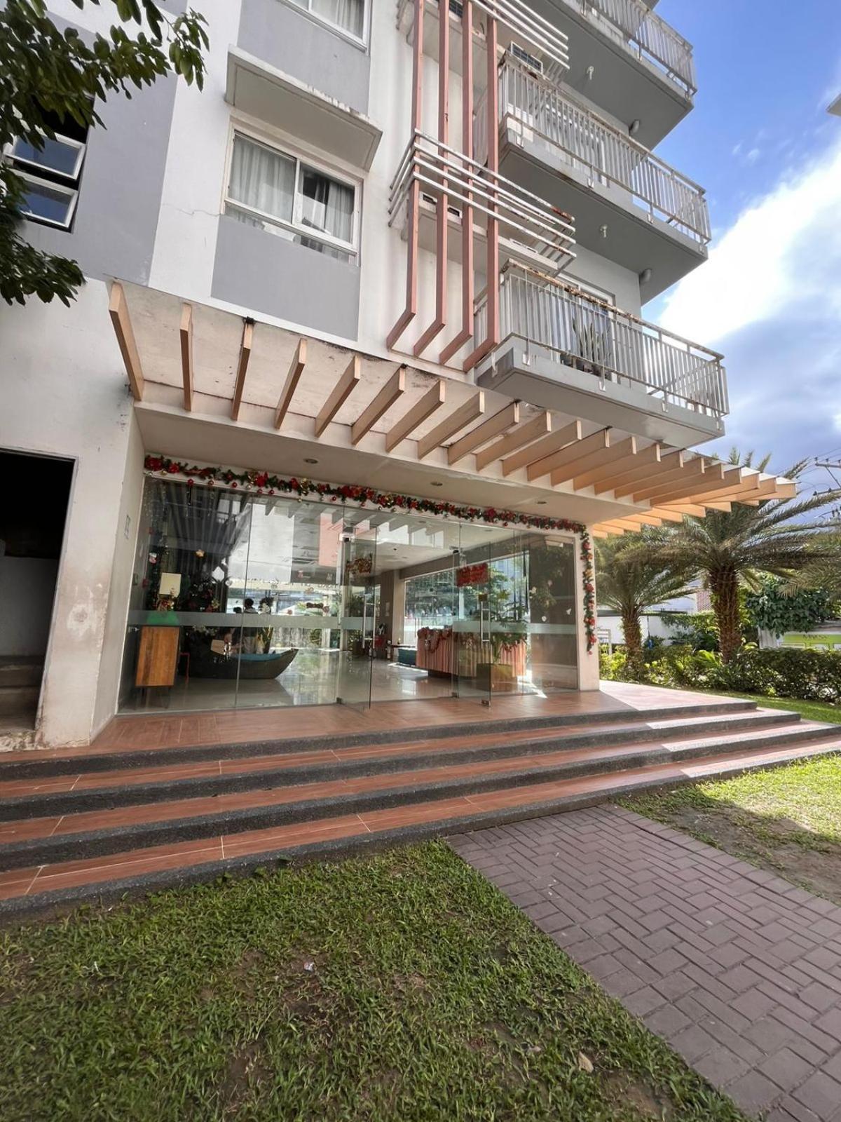 Aparthotel Summum Bonum Bliss - Lahug Cebu Esterno foto